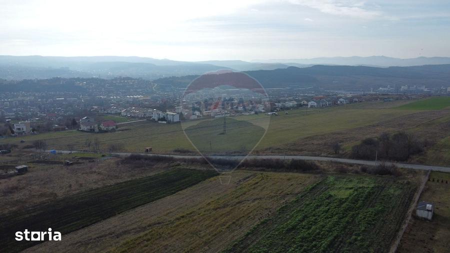 Teren de 19375 mp, în Dâmbul Rotund