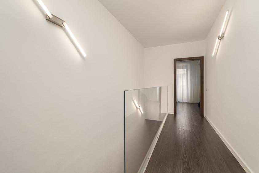 Duplex cu 4 camere cu Canalizare în Pipera