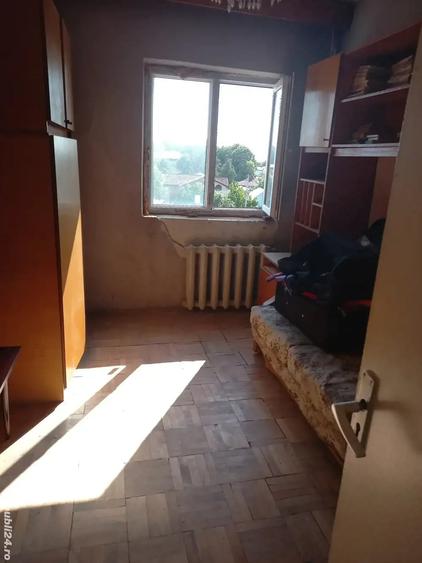 Apartament cu 3 camere în Panciu