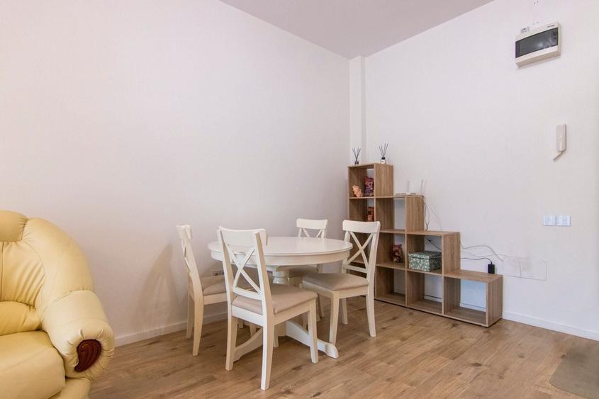 Apartament cu 2 camere semidecomandat, mobilat în Drumul Taberei