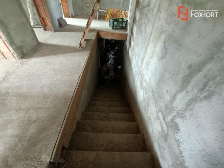 Casă individuală cu 6 camere cu Teren 1088 Mp în Chișoda