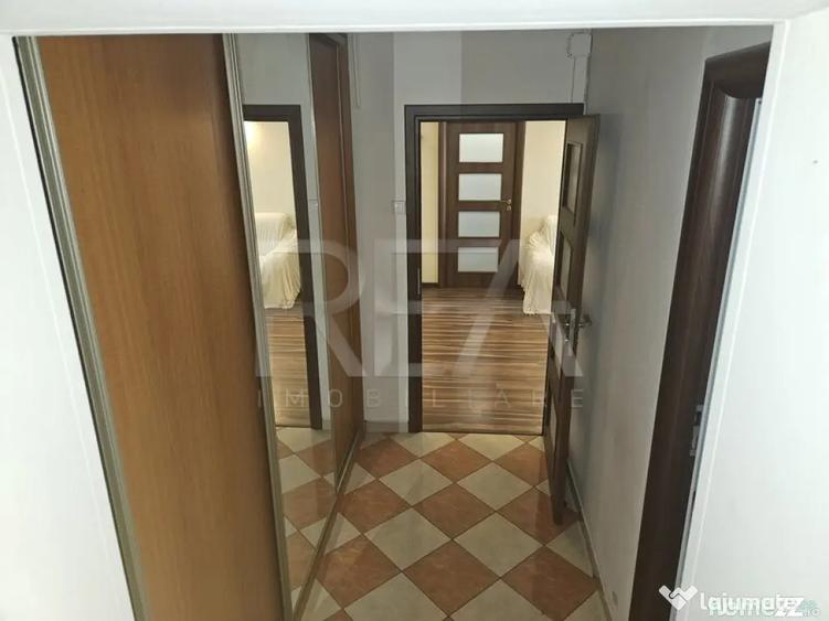 Apartament cu 3 camere semidecomandat în Timpuri Noi