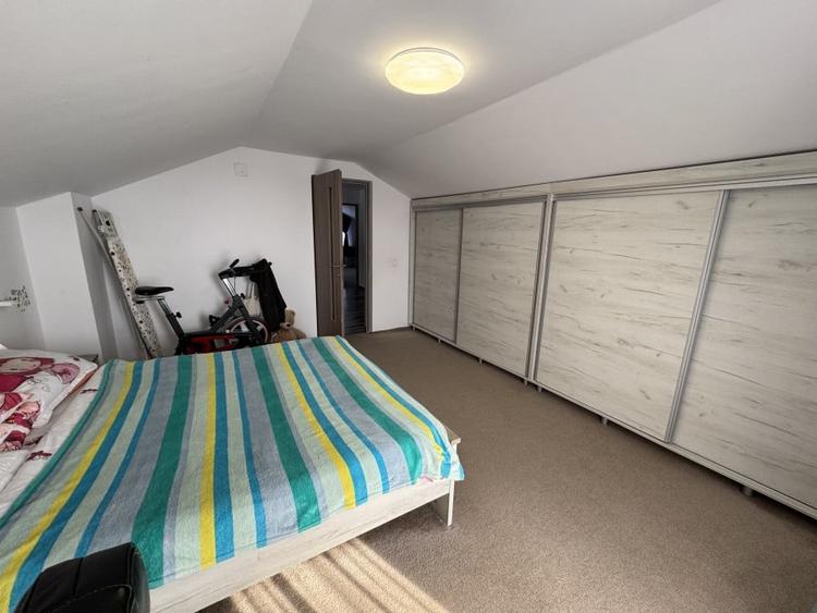 Casă individuală cu 5 camere cu Teren 470 Mp în Blejoi