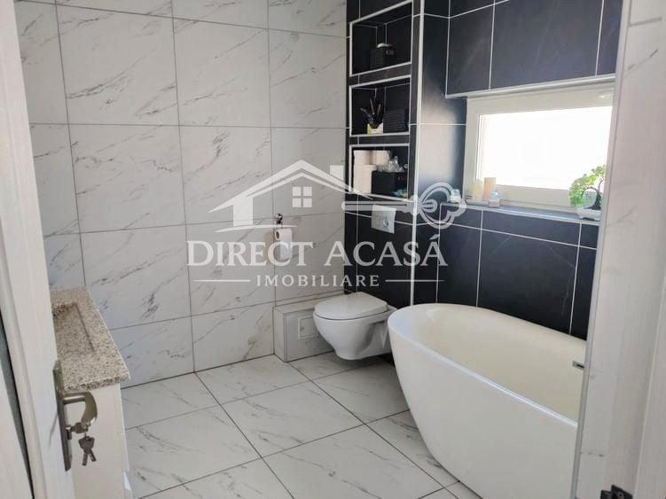 Duplex cu 3 camere cu Canalizare în Budiu Mic