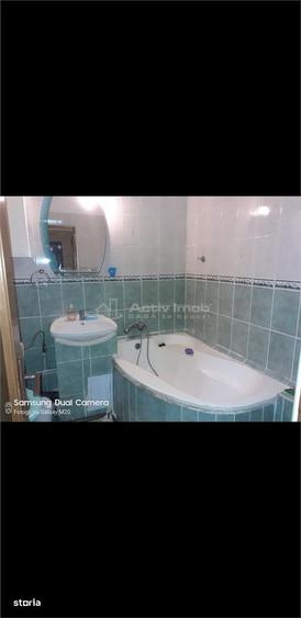 Apartament cu 3 camere decomandat în 1 Mai