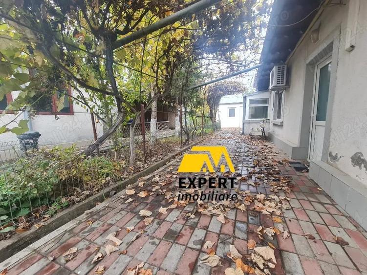 Casă cu 5 camere cu Teren 577 Mp în Brăilița