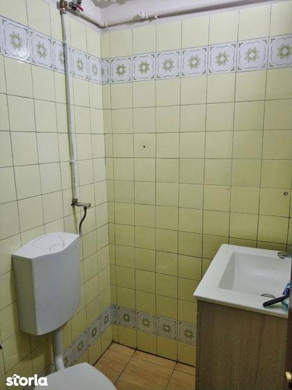 Km 4-5 - Casa renovata, situata in centrul cartierului - 8