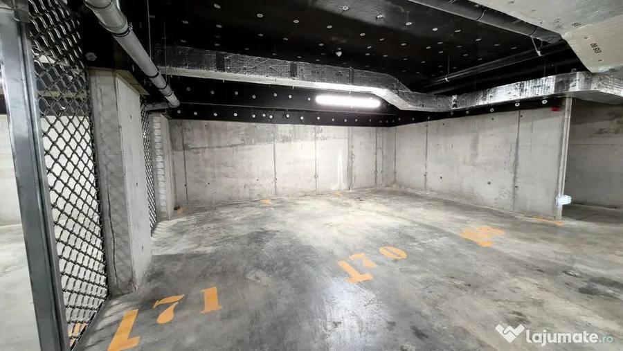 Apartament cu 3 camere decomandat în Băneasa