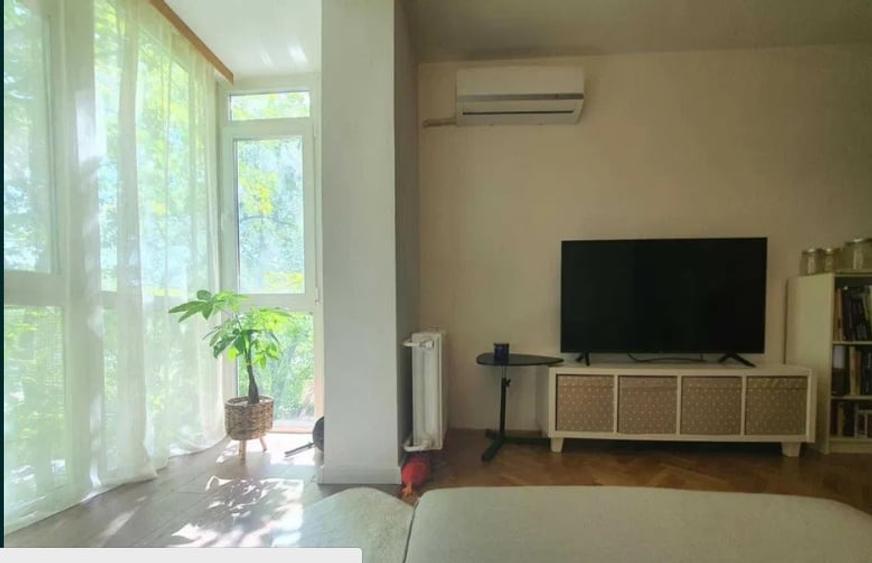 Apartament cu 2 camere decomandat în Titan — fotografia 1