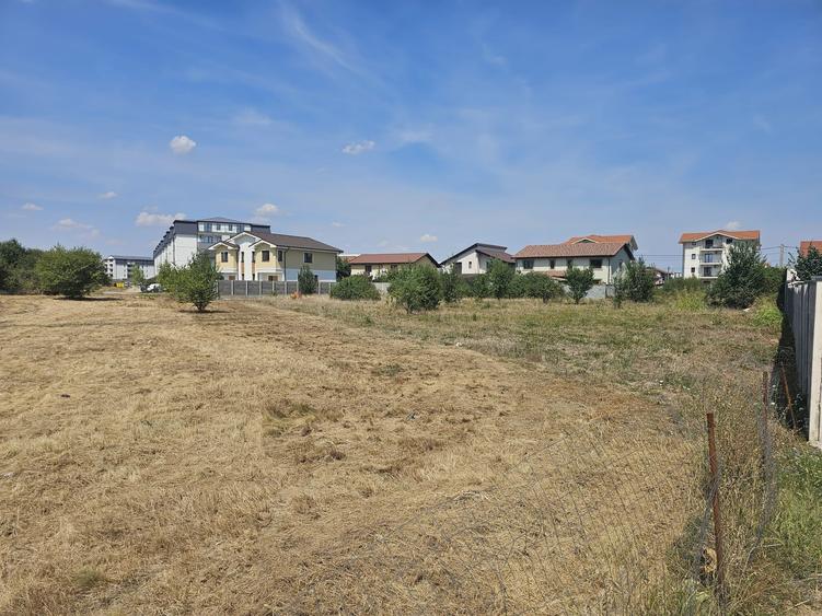 Teren Construcții intravilan de 1704 mp, în Braytim