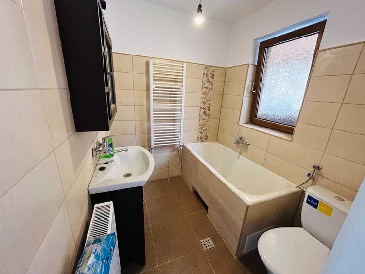 Casă cu 3 camere în Central
