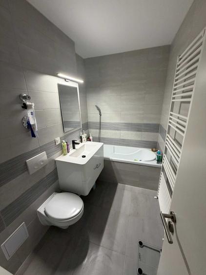 Apartament cu 2 camere decomandat în Avantgarden
