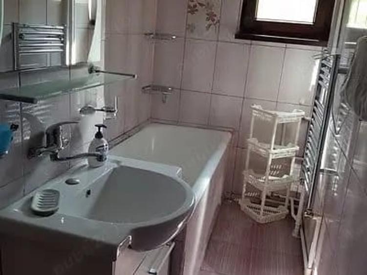 Apartament cu 2 camere decomandat, mobilat în Brâncoveanu