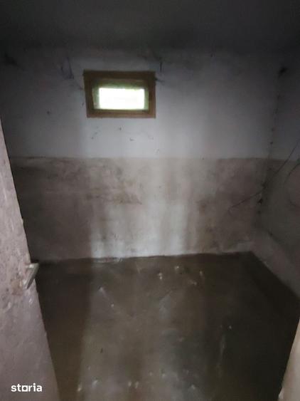Casă cu 4 camere cu Teren 1554 Mp în Central