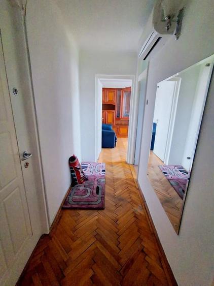 Apartament cu 2 camere decomandat în Văcăresti