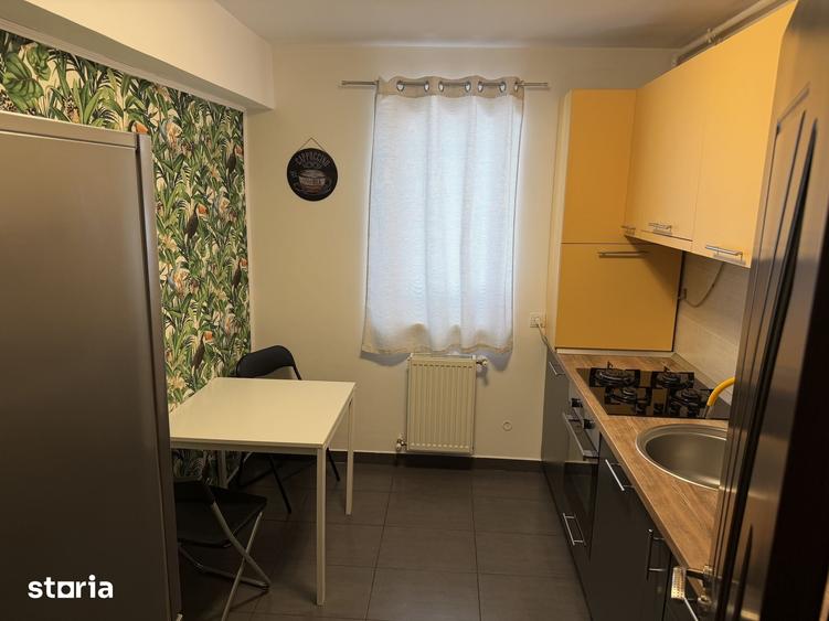 Apartament cu 2 camere, mobilat în Central