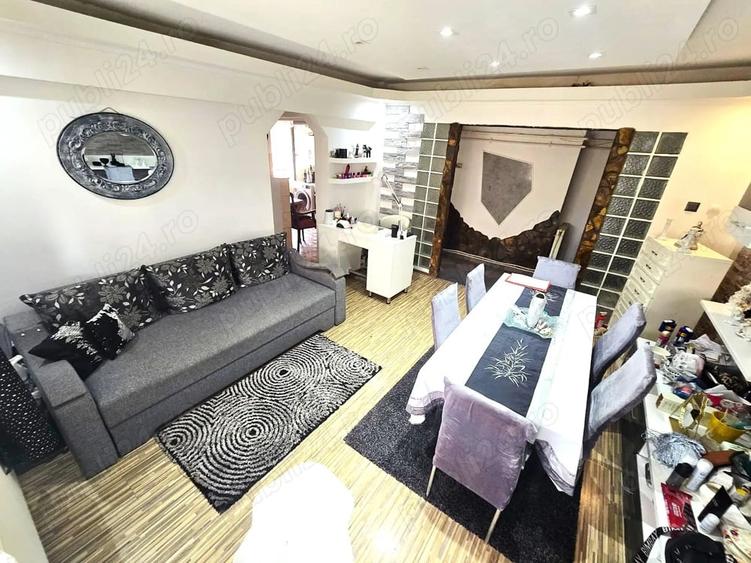 Apartament cu 3 camere în Micro 15