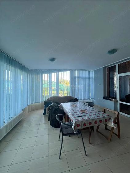 Casă cu Teren 2000 Mp în Central