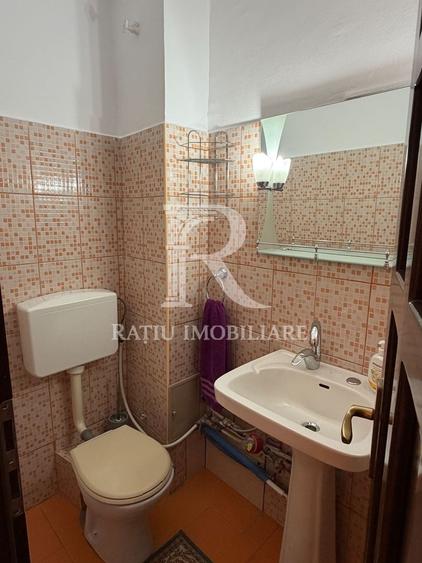 Apartament cu 3 camere decomandat, mobilat în Rogerius