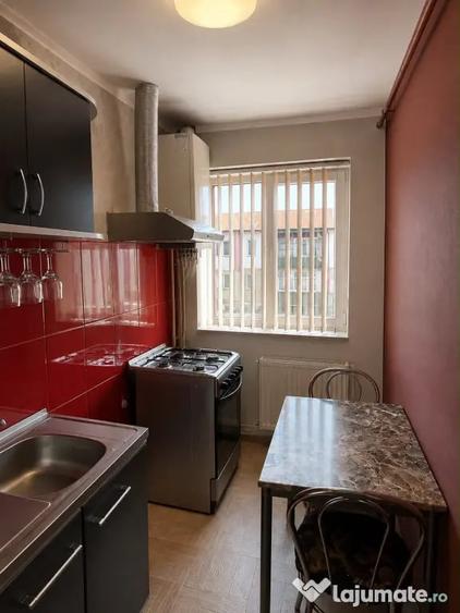 Apartament cu 2 camere semidecomandat în Central