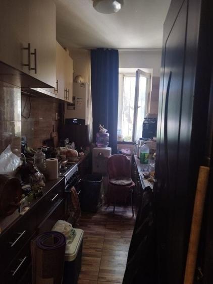 Apartament cu 3 camere semidecomandat, mobilat în Bucur Obor