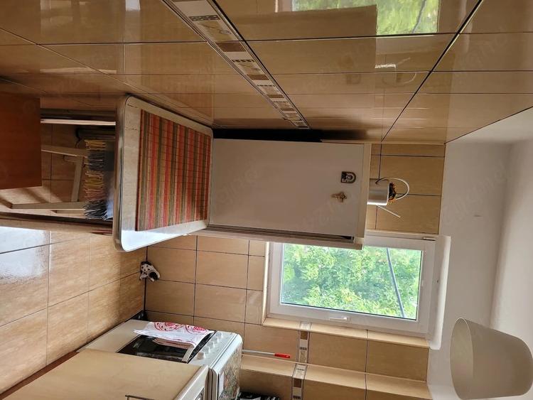 Apartament cu 3 camere semidecomandat în Ultracentral