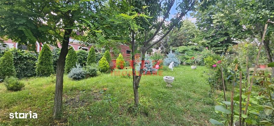 Casă cu 4 camere cu Teren 2300 Mp în Central