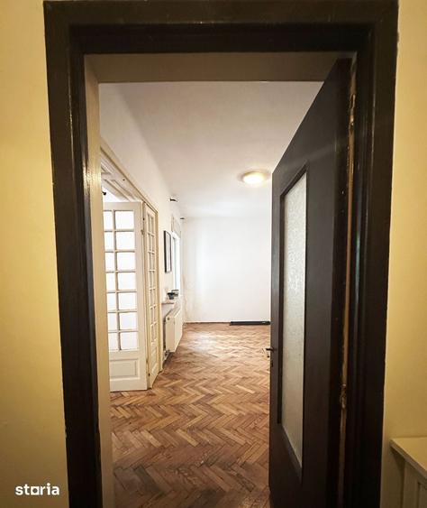 Apartament cu 2 camere decomandat în Centrul Istoric