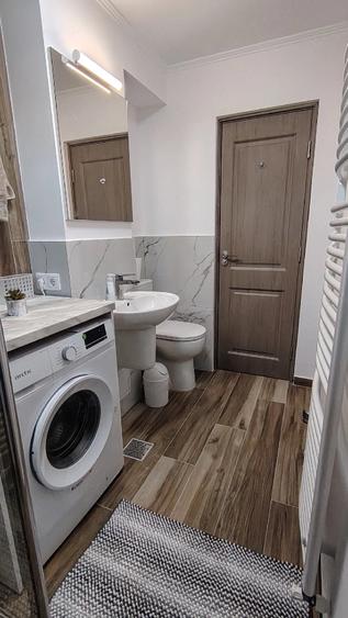Apartament cu 2 camere semidecomandat în Gojdu