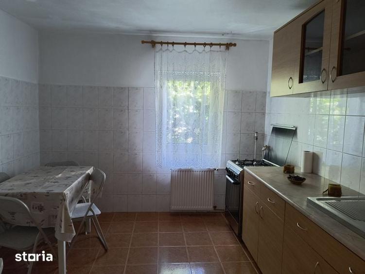 Apartament cu 2 camere semidecomandat în Enachiță Văcărescu