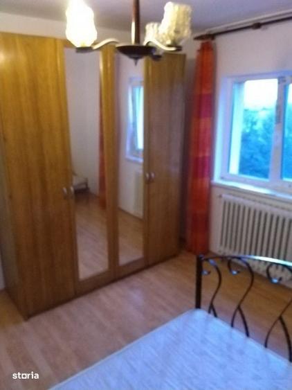 Apartament cu 3 camere decomandat în Zorilor