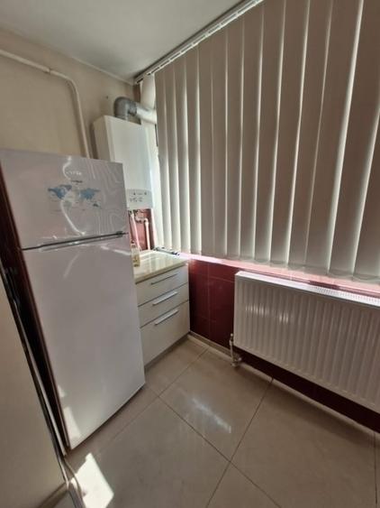 Apartament cu 3 camere decomandat în Nicolina
