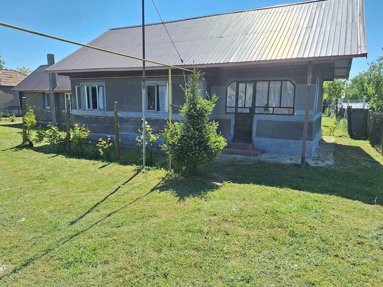 Casă cu Teren 1200 Mp în Ciorani