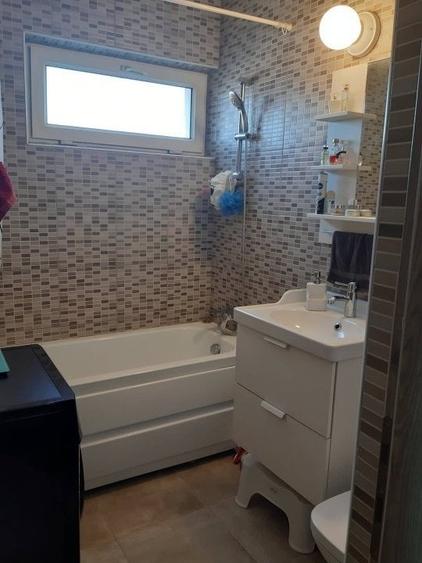 Apartament 2 camere central (Tomis Mall) - 11