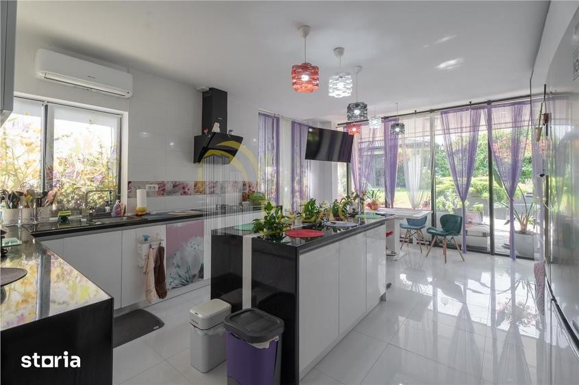 Casă cu 5 camere cu Teren 1000 Mp în Bucium