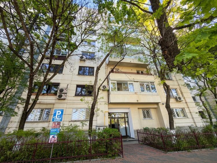 Apartament cu 2 camere decomandat, mobilat în Splaiul Unirii