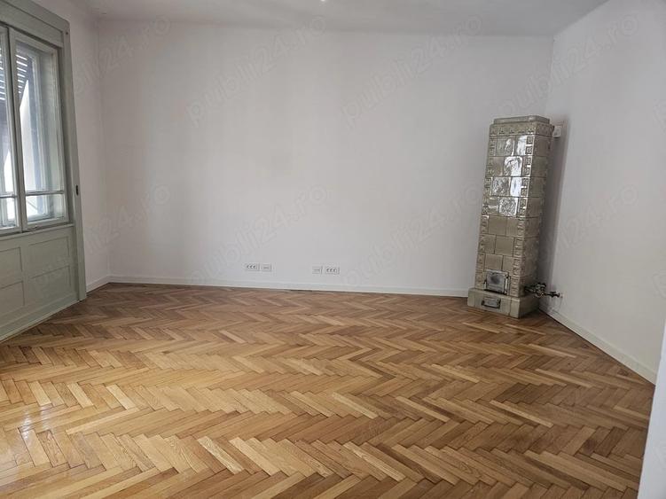 Spațiu comercial, de 80 mp, în Central