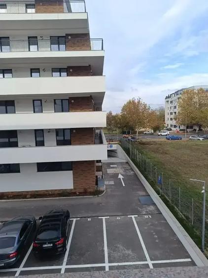 Apartament cu 2 camere decomandat în Sisești