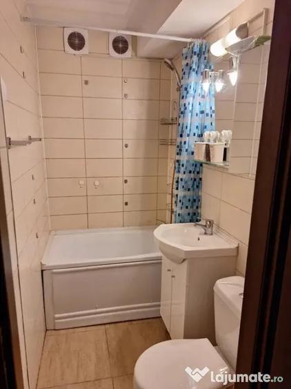 Apartament cu 2 camere semidecomandat în Gara de Nord
