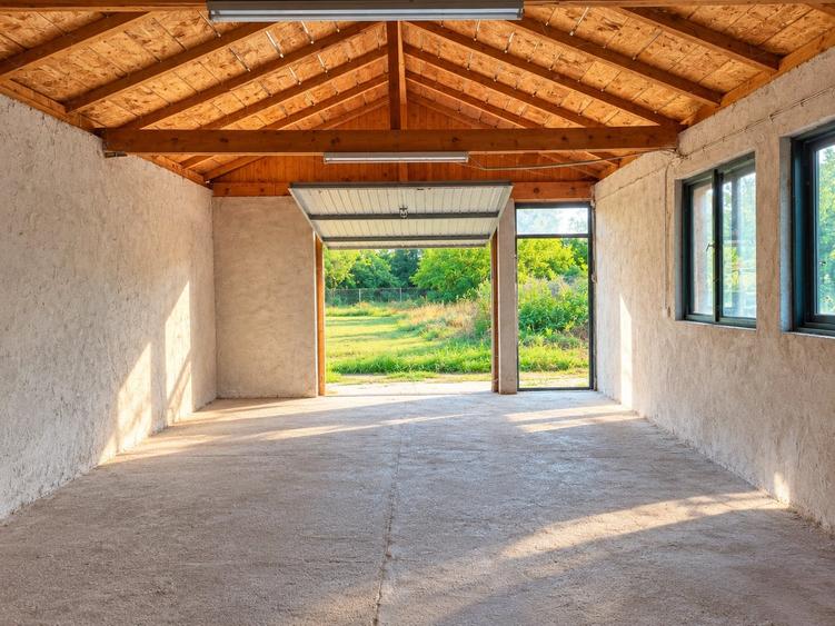 Teren Construcții intravilan de 1064 mp, în Sisești