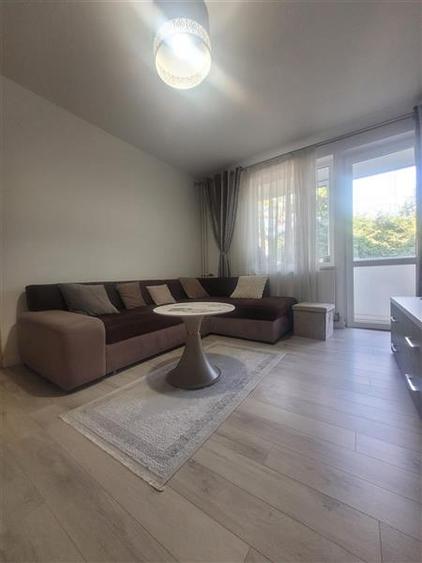Apartament cu 2 camere decomandat în Republica