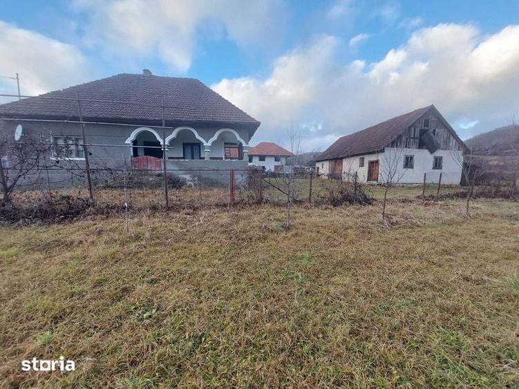 Casă cu 3 camere cu Teren 135 Mp în Băița
