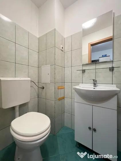 Apartament cu 3 camere decomandat în Lunei