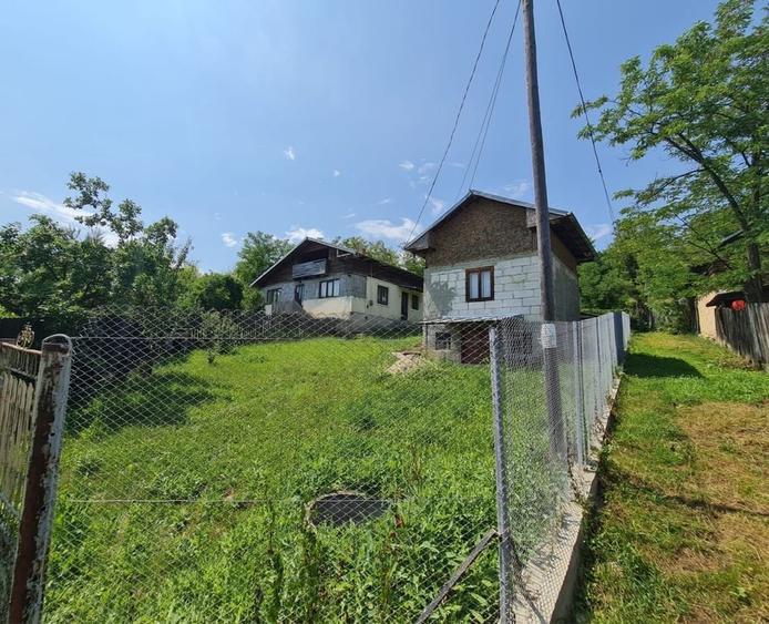 Casă cu 3 camere în Măgura