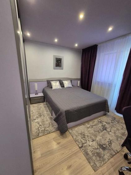 Apartament cu 3 camere decomandat, mobilat în Eroii Revoluției