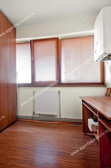 Apartament cu 2 camere decomandat în Mazepa 2