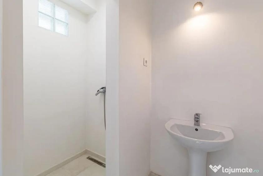 Spațiu comercial, de 62 mp, în Central