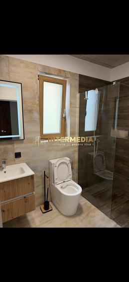 Apartament cu 2 camere decomandat, mobilat în Central