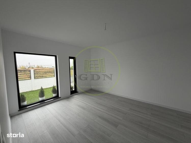 Casă cu 4 camere cu Teren 301 Mp în Cârcea
