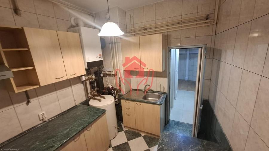 GARA DE NORD (Spitalul Witting)- 2 apartamente, 6 camere, vila solida renovata! - 22